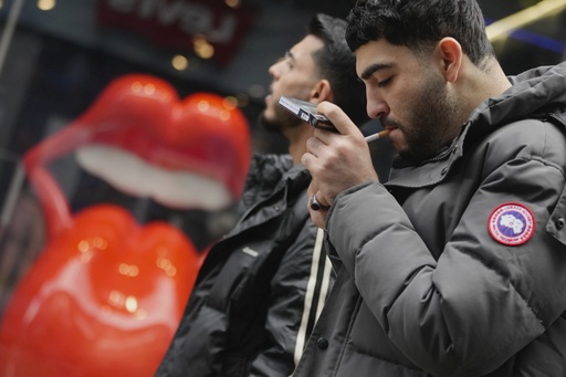 UK lawmakers back landmark bill to gradually phase out smoking for good