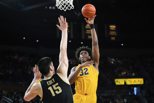 Former Michigan center Tarris Reed Jr. announces he is transferring to UConn