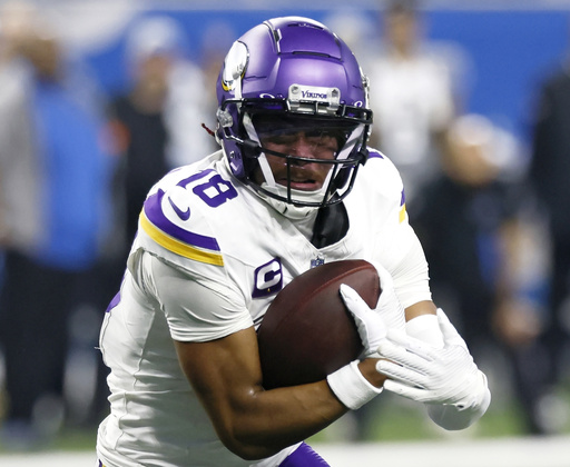 Vikings seek new deal with Justin Jefferson; star WR absent so far from workouts, AP source says