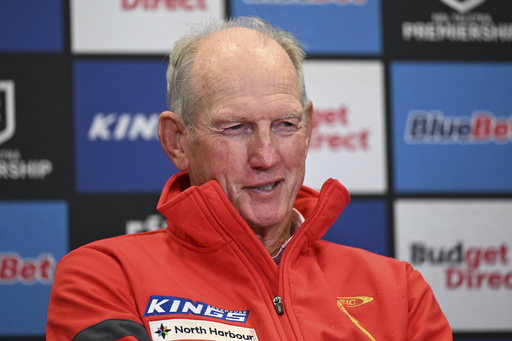 Wayne Bennett, at 74, signs a 3-year deal to coach at the NRL’s South Sydney Rabbitohs