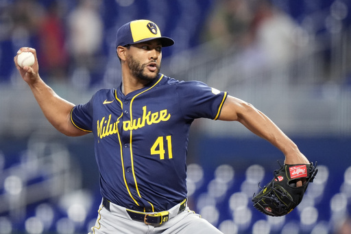 Brewers starter Joe Ross leaves after first inning vs. Marlins with lower back strain