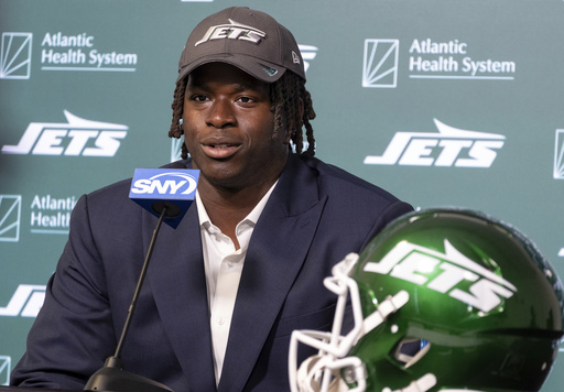 Jets sign 1st-rounder Olu Fashanu to 4-year, $20.51 million deal. Offensive tackle was No. 11 pick