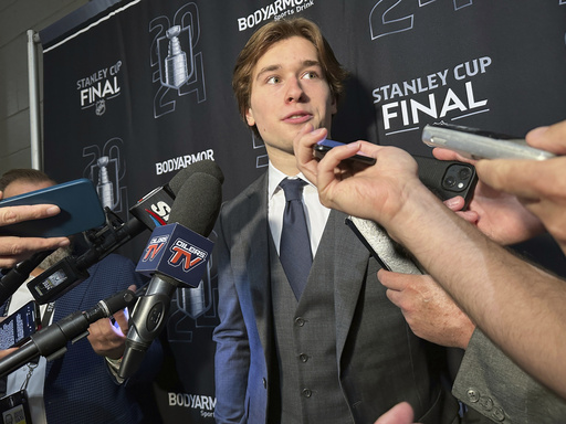 Macklin, meet McDavid: Expected top pick Celebrini chats with 2015 No. 1 choice at Stanley Cup Final