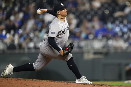 Yankees cut González, demote Marinaccio, bring up Bickford and Gómez in bullpen revamp