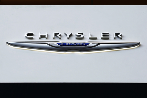 Chrysler recalls more than 211,000 SUVs and pickup trucks due to software malfunction