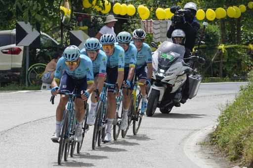 Mark Cavendish struggling with stomach and heat issues during opening Tour de France stage