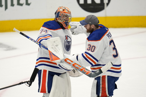 Oilers sign backup goalie Calvin Pickard to 2-year contract extension