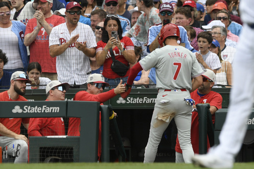 Happ slugs pair of 3-run homers as Cubs pound Phillies 10-2