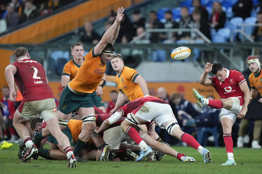 Gatland announces lineup changes for Wales in 2nd test due to injuries to Wainwright and Hathaway.