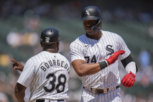 Robert’s 2-run homer secures White Sox’s first win against Twins in doubleheader opener