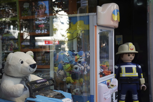 Rio de Janeiro authorities focus on combating the black market for rare stuffed animals.