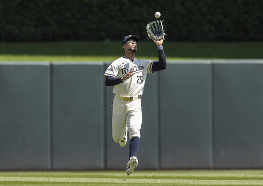 Twins place playoff-seeking Byron Buxton on 10-day IL due to hip inflammation