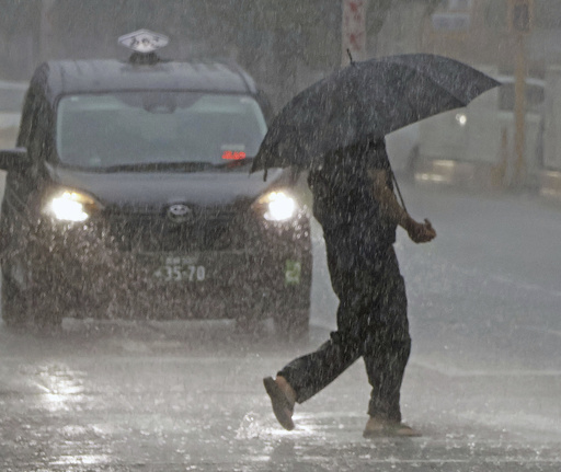 Typhoon Shanshan causes heavy rainfall in Japan, resulting in 1 fatality and multiple injuries