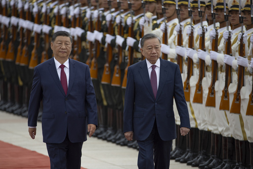 China and Vietnam’s Leaders Vow to Enhance Political and Economic Relations