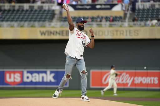 Homers by Farmer, Wallner, and Santana lift lagging lineup as Twins defeat Angels 10-5