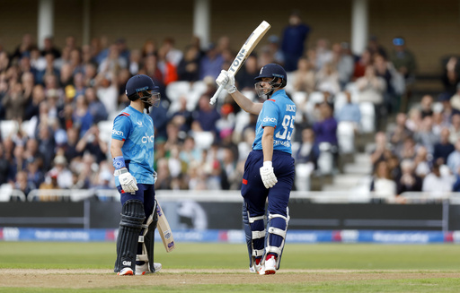 Travis Head scores career-high 154 not out to lead Australia to victory over England in 1st ODI