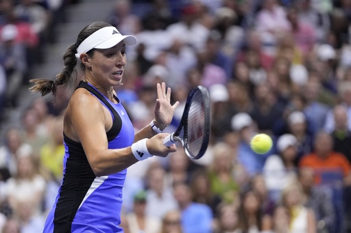 Stephen Curry makes an appearance at the US Open final, creating excitement for Jessica Pegula’s husband