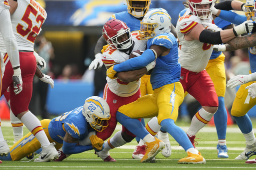 Chargers dealing with injuries, 2 straight losses as they approach their bye week