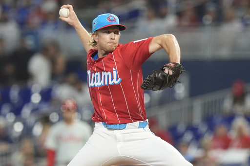 Marlins defeat Phillies 9-5 with strong performances from López and Norby, just missing a cycle by a triple