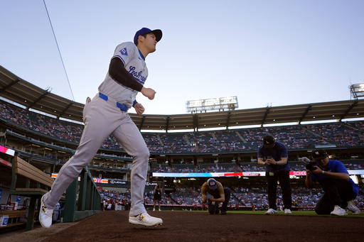 Shohei Ohtani contributes with an RBI triple as Dodgers defeat Angels 6-2