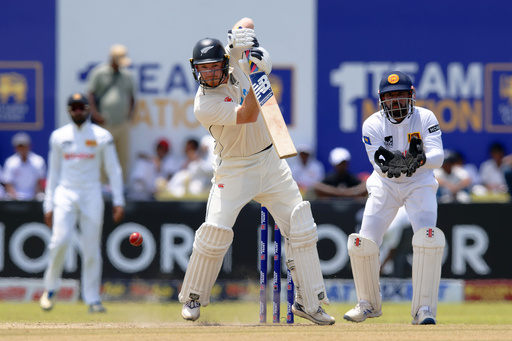 New Zealand secures narrow first-innings advantage over Sri Lanka in opening test