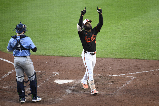 Diaz’s hitting and Siri’s fielding lead Rays to a 7-1 victory over Orioles