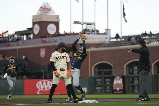 Yastrzemski’s four RBIs, Snell’s eight strikeouts help Giants dominate Brewers 13-2