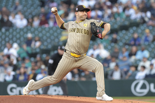 Bryan Woo pitches a perfect game until the 7th inning as the Mariners defeat the Padres 5-2