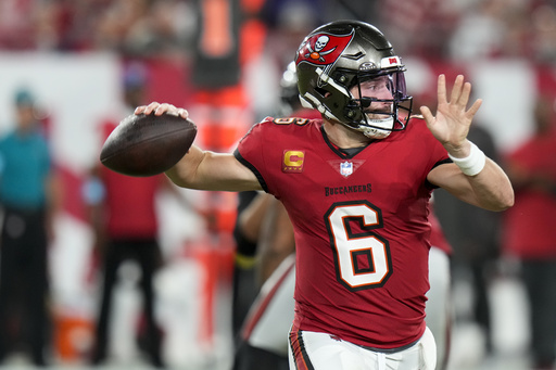 Falcons aim for NFC South supremacy against banged-up Buccaneers