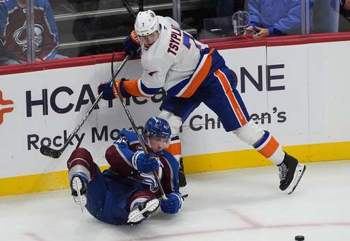 Colorado Avalanche remains without a victory as injuries and weak defense contribute to latest defeat