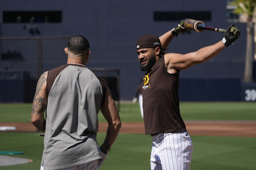 Fernando Tatis Jr. returns to the playoffs with a towering 2-run homer for the Padres in 4-0 win