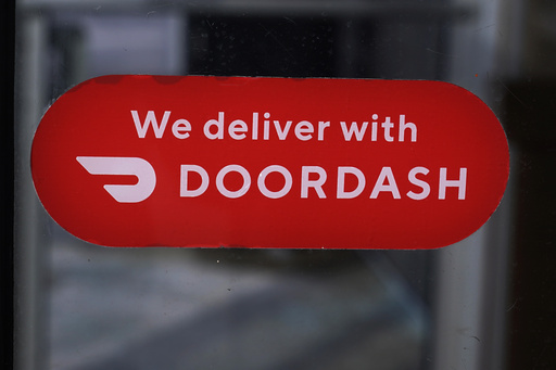 DoorDash joins forces with Lyft to offer ride-sharing perks to members.