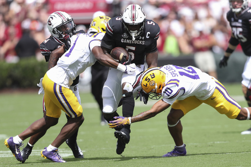 Injured QB Sellers and RB Sanders are practicing, South Carolina coach Beamer says