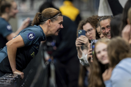 Thorns set to pay tribute to Christine Sinclair in last regular-season game