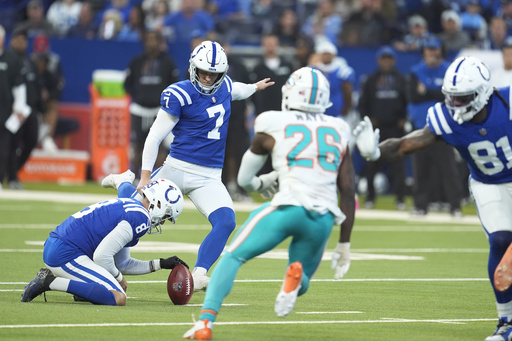 Colts should continue with Anthony Richardson despite his inconsistent performance