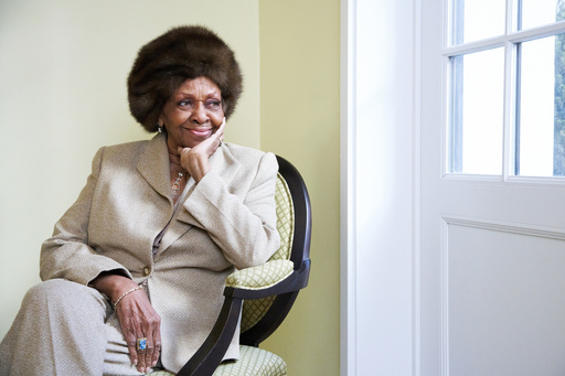 Cissy Houston remembered by Dionne Warwick, officials, and others during church service