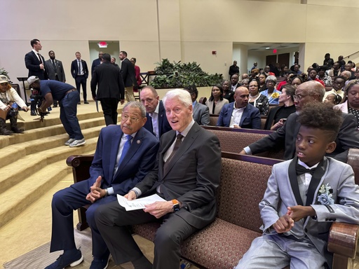 Ex-President Bill Clinton visits Georgia to encourage rural Black voter turnout