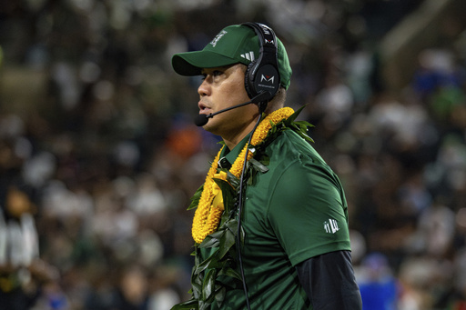 Jeanty records 217 rushing yards and a touchdown, adds a receiving touchdown as Boise State defeats Hawaii 28-7