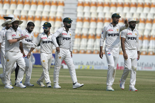 Shan Masood, the captain of Pakistan, seeks another spin-friendly pitch for the final test match against England.