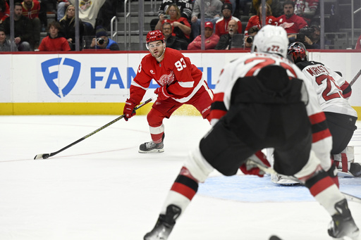 Patrick Kane’s late power-play strike secures a 5-3 victory for Red Wings against Devils