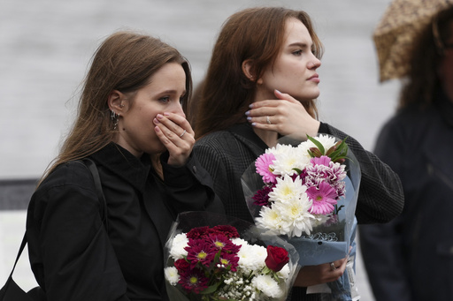 Crowds assemble in central London to pay tribute to singer Liam Payne’s passing