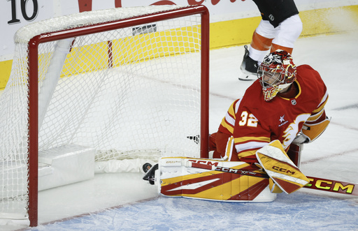 Huberdeau collects 2 goals and 2 assists in Flames’ 6-3 victory over the Flyers.