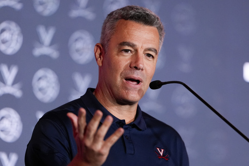 Virginia men’s basketball head coach Tony Bennett announces immediate retirement.