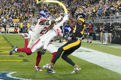 Calvin Austin III finds the end zone twice in Steelers’ 26-18 victory over the Giants.