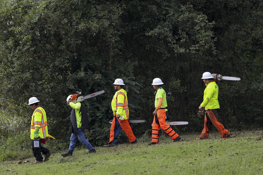 Days after Hurricane Helene, a powerless mess remains in the Southeast