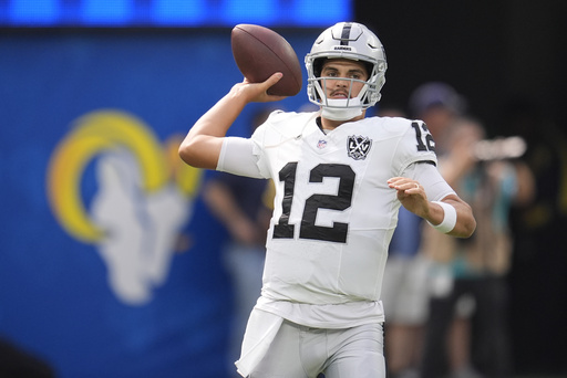 Raiders quarterback Aidan O’Connell exits in 1st quarter against Rams with potential hand injury