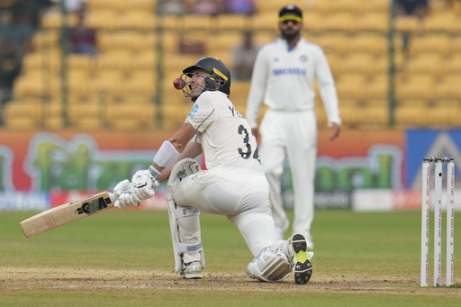 New Zealand opts to bat first after winning the toss in the second Test match versus India.