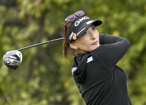 Hana Wakimoto retains her lead following the second round of the LPGA event in Japan