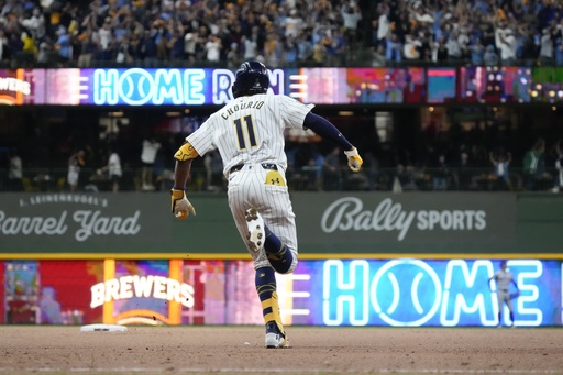 Brewers’ 20-year-old rookie Jackson Chourio stepping up his game in postseason