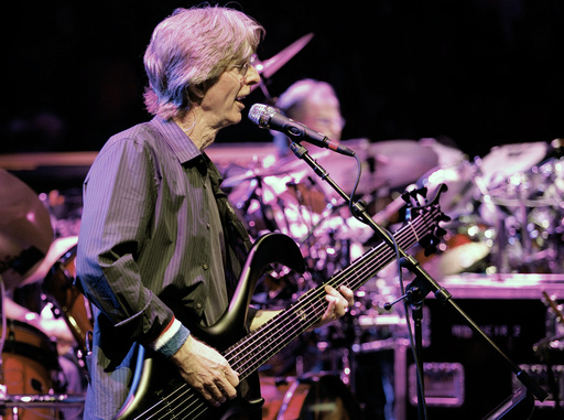 Phil Lesh, iconic bassist and co-founder of the Grateful Dead, passes away at 84